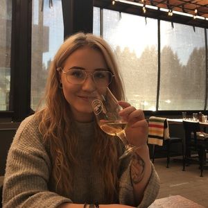 Meet your Posher, Sierra